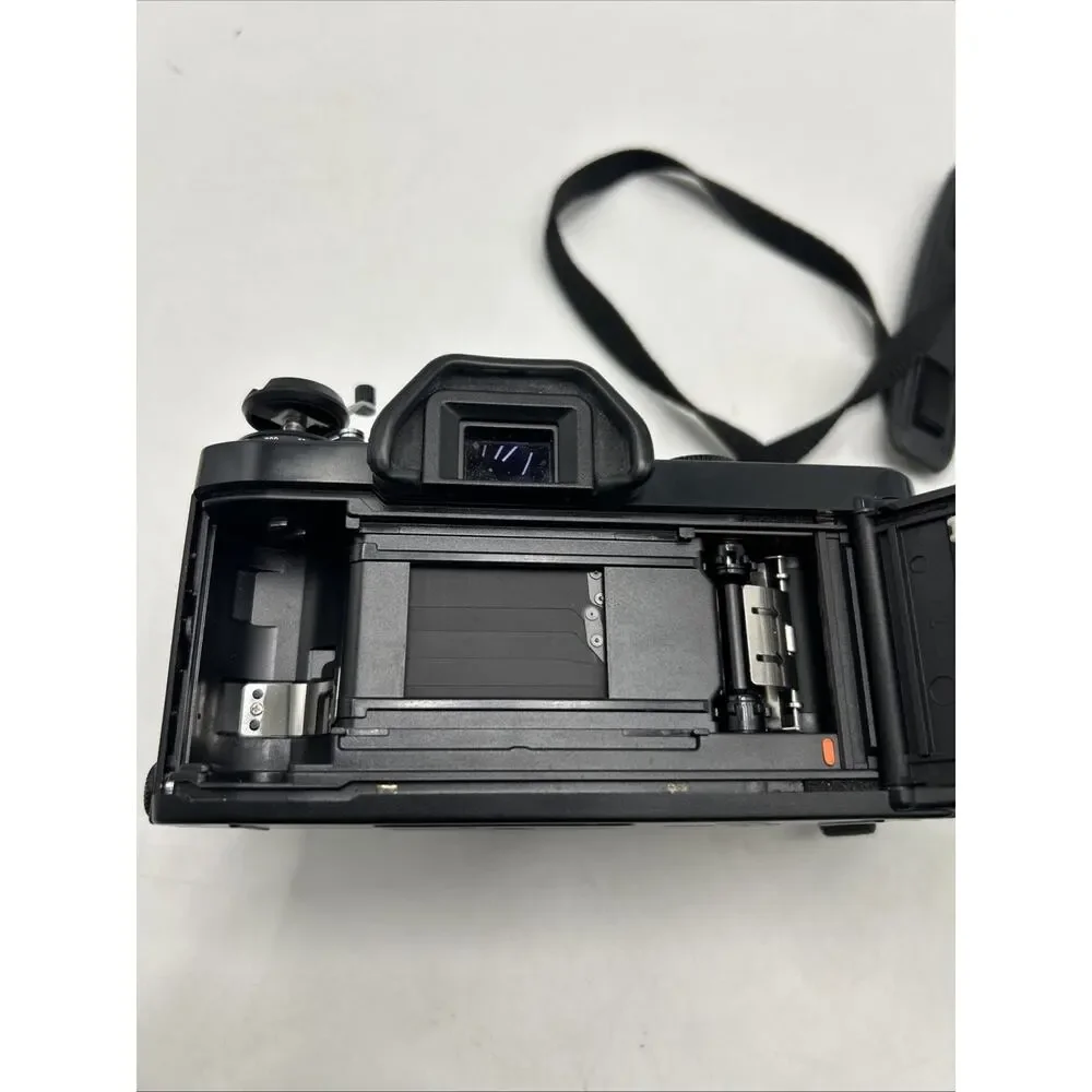 Canon T50 camera with CANON 50mm 1: 1.8 Lens MADE IN JAPAN TESTED WORKING